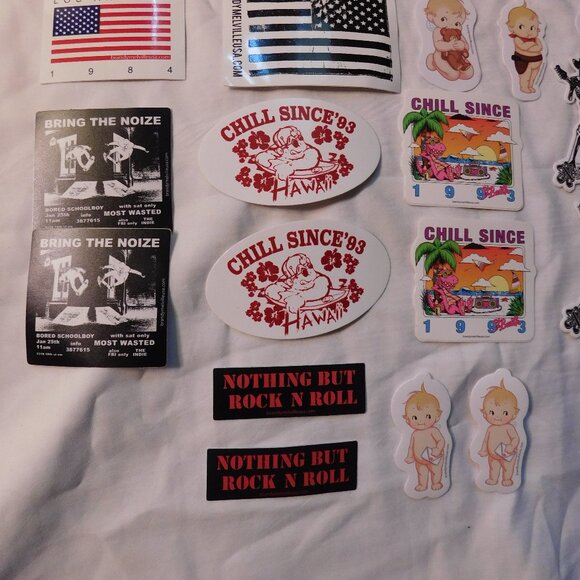 Brandy Melville Stickers and an Assorted Lot of Pins - Picture 2 of 8